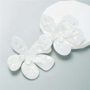 U.S. Vintage Fashion Unique Acrylic Flower Women Costume Earrings - White