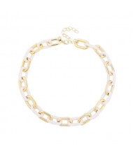 Acrylic and Metal Alternative Design Winter Fashion Women Wholesale Costume Necklace - Cream