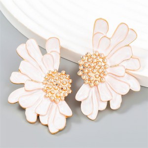 Vintage Oil-spot Glaze Flower Fashion Wholesale Women Stud Earrings - White