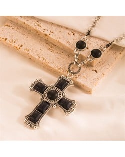 Vintage Style Classic Cross Pendant Wholesale Women Statement Necklace - Blue