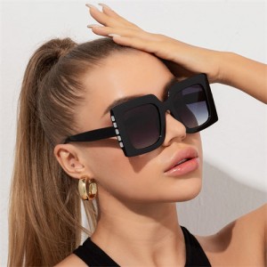 Rhinestone Decorated Big Frame Square Wholesale Fahion Women Beach Sunglasses - Black