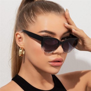 Elegant Cat Eye Shape Design Fashion Wholesale Women Sunglasses - Black