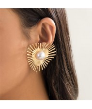 Vintage Unique Design Heart Shape Bold Fashion Wholesale Women Earrings - Golden