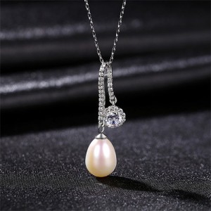 Flower and Natural Pearl Pendant 925 Sterling Silver Fashion Necklace - White