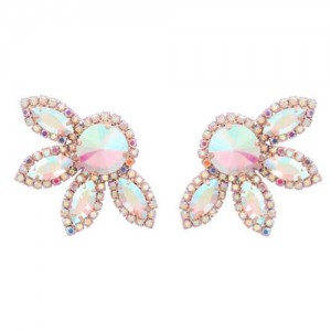 Super Shining Floral Design Rhinestone Women Wholesale Stud Earrings - Golden