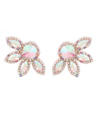 Super Shining Floral Design Rhinestone Women Wholesale Stud Earrings - Golden