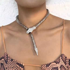 Punk Fashion Snake Design Women Alloy Costume Necklace - Silver