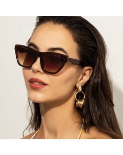 Vintage Style Cat Eye Design Fashion Wholesale Fashion Women Sunglasses - Black