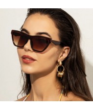 Vintage Style Cat Eye Design Fashion Wholesale Fashion Women Sunglasses - Black
