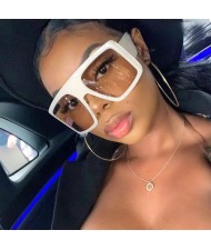 Super Fashion Big Frame Design Wholesale Fashion Women Sunglasses - White