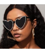 Shining Rhinestone Rimmed Peach Heart Design Wholesale Fashion Women Sunglasses - Black