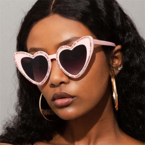 Shining Rhinestone Rimmed Peach Heart Design Wholesale Fashion Women Sunglasses - Pink