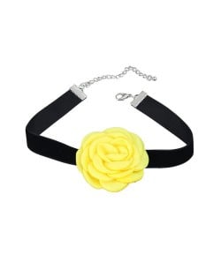 France Style Elegant Rose Flower Design Cloth Women Necklace - Yellow