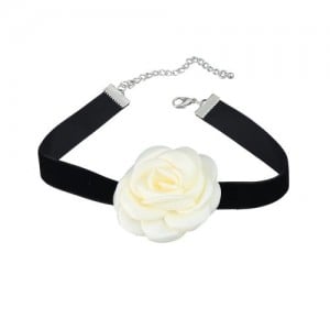 France Style Elegant Rose Flower Design Cloth Women Necklace - White