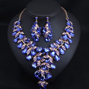 U. S. Fashion Jewelry Exaggerated Dinner Accessories Rhinestone Necklace Earrings Set - Grape