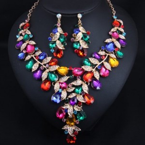 U. S. Fashion Jewelry Exaggerated Dinner Accessories Rhinestone Necklace Earrings Set - Multicolor