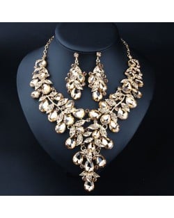 U. S. Fashion Jewelry Exaggerated Dinner Accessories Rhinestone Necklace Earrings Set - Champagne