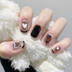 24 Pieces Set Mysterious Black Heart Design Detachable Fake Nail Wholesale Nail Stickers