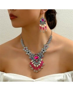 Vintage Floral Design Rhinestone Inlaid Women Wholesale Tassel Costume Necklace and Earrings Set