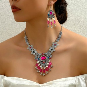 Vintage Floral Design Rhinestone Inlaid Women Wholesale Tassel Costume Necklace and Earrings Set