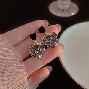 Super Shining Gray Rhinestone Heart Design Wholesale Lady Korean Fashion Earrings