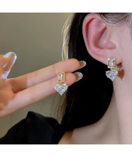 Super Shining Cubic Zirconia Heart Design Wholesale Korean Girl Fashion Earrings - Golden