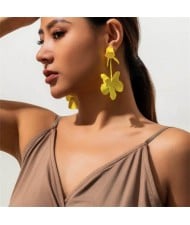 Candy Color Vintage Flower Fashion Wholesale Women Dangle Earrings - Yellow