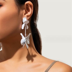 Candy Color Vintage Flower Fashion Wholesale Women Dangle Earrings - White