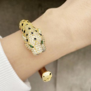 18K Gold Plated Cubic Zirconia Inlaid Lion Designer Luxury Fashion Wholesale Bracelet