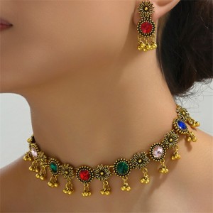 Vintage Flowers Rhinestone Alloy Short Tassel Women Statement Necklace Earrings Jewelry Set - Multicolor
