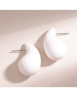 Minimalist Style High Fashion Waterdrop Women Wholesale Costume Earrings - White