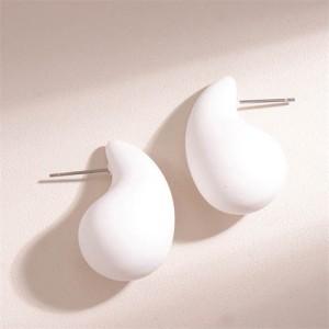 Minimalist Style High Fashion Waterdrop Women Wholesale Costume Earrings - White