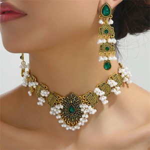 Pearl Decorated Vintage Waterdrop Fashion Wholesale Fashion Necklace and Earrings Set