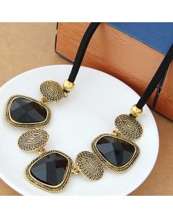 European and U.S. Fashion Geometric Pendants Wholesale Costume Necklace - Golden