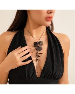 Sweet Cool Style Ginkgo Leaves Long Pendant Wholesale Fashion Women Choker Necklace - Black