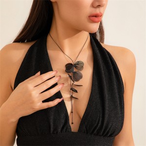 Sweet Cool Style Ginkgo Leaves Long Pendant Wholesale Fashion Women Choker Necklace - Black