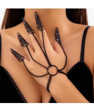 Popular Gothic Style Hollow-out Fashionable Wholesale Chain Finger Bracelet - Black