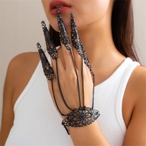 Popular Gothic Style Hollow-out Fashionable Wholesale Women Nail Chain Finger Bracelet - Black