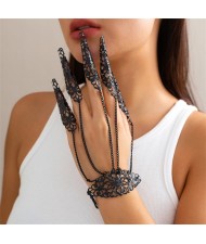 Popular Gothic Style Hollow-out Fashionable Wholesale Women Nail Chain Finger Bracelet - Black