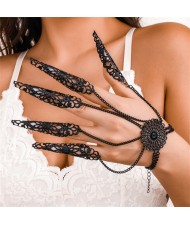 Popular Gothic Style Hollow-out Fashionable Wholesale Women Metal Nail Cover Chain Finger Bracelet - Black