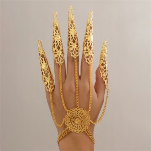 Popular Gothic Style Hollow-out Fashionable Wholesale Women Metal Nail Cover Chain Finger Bracelet - Golden