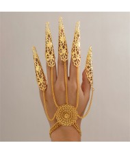 Popular Gothic Style Hollow-out Fashionable Wholesale Women Metal Nail Cover Chain Finger Bracelet - Golden