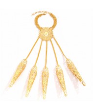 Popular Gothic Style Hollow-out Fashionable Wholesale Women Metal Nail Cover Chain Finger Bracelet - Golden