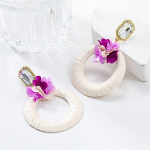 Popular French Style Elegant Flower with Big Circle Wholesale Women Exaggerated Earrings - White