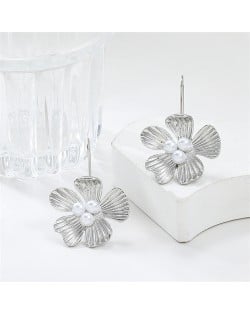 Business Style Elegant Pearl Alloy Flower Fashion Wholesale Women Hook Earrings - Silver