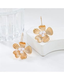 Business Style Elegant Pearl Alloy Flower Fashion Wholesale Women Hook Earrings - Golden