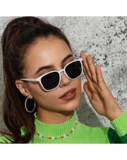 Vintage Classic Thin Frame Simple Design Wholesale Fashion Women Sunglasses - White