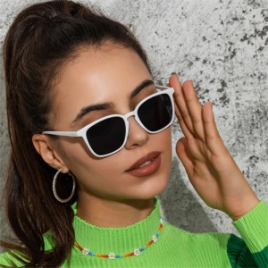 Vintage Classic Thin Frame Simple Design Wholesale Fashion Women Sunglasses - White