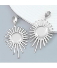 Trendy Alloy Sun Flower Desigh Fashion Wholesale Women Dangle Earrings - Silver