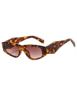 Wide Leg Thin Frame Cat Eye Design Wholesale Fashion Women Sunglasses - Leopard